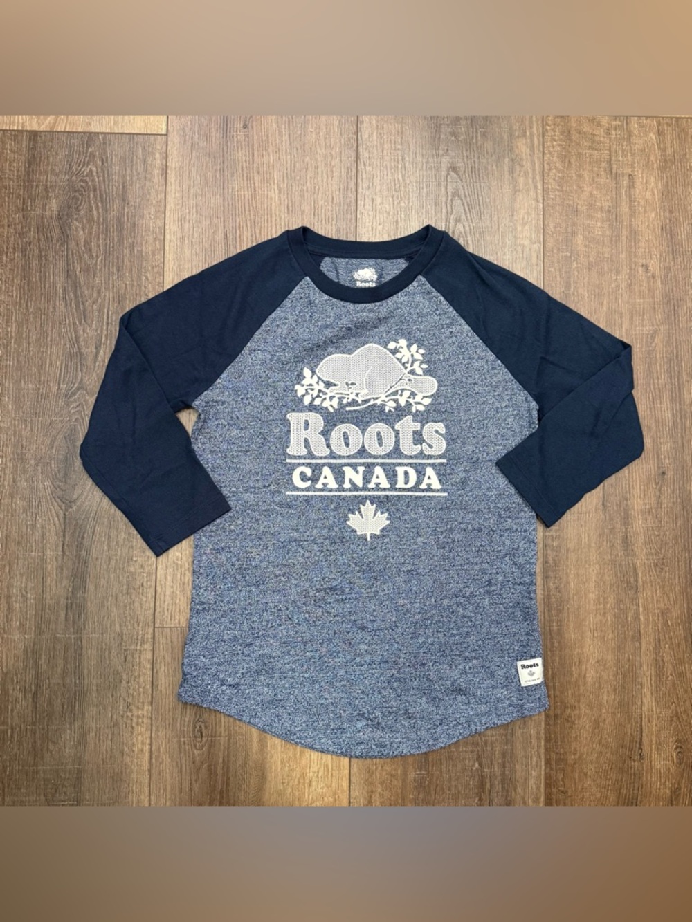 Roots Canada Raglan Shirt women’s Baseball Long Sleeve Tee Beaver Logo